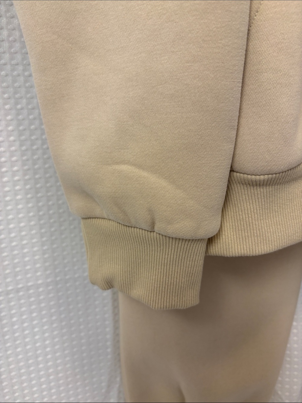 Comfrt Minimalist Set ~ Hoodie and Joggers Size Medium ~ Bone ~ NWT - Picture 4 of 16